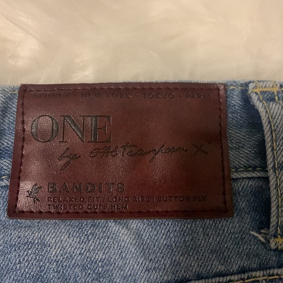 One x one teaspoon button fly Jean shorts - Picture 4 of 7